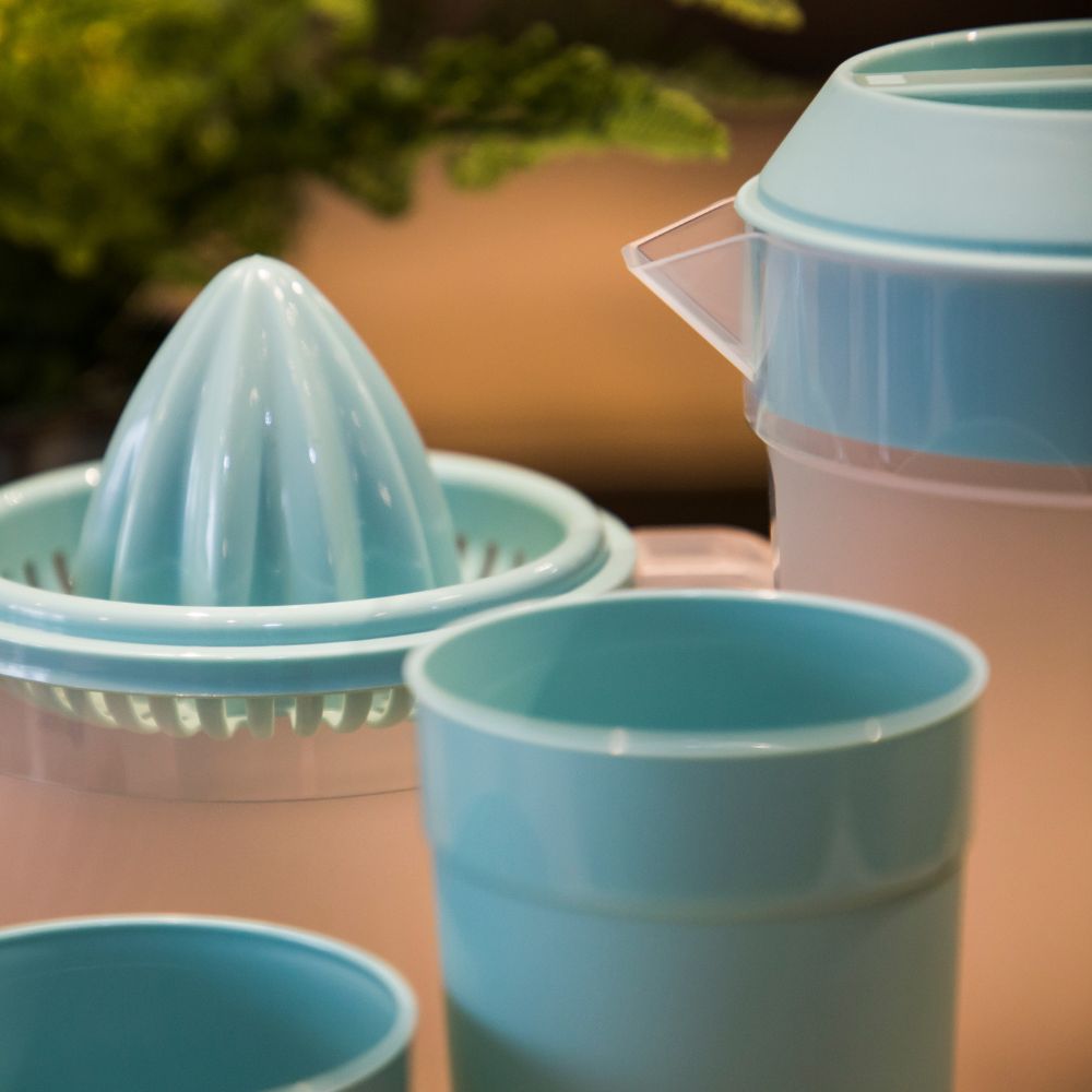 Conjunto Sumo Completo Colors | Jarro 2L + Espremedor + 4 Copos | Kit Servir Bebidas Frescas